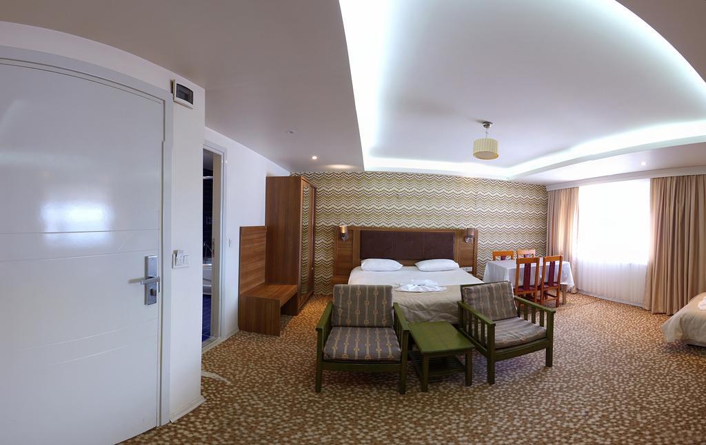 Grand As Hotel Istanboel Buitenkant foto